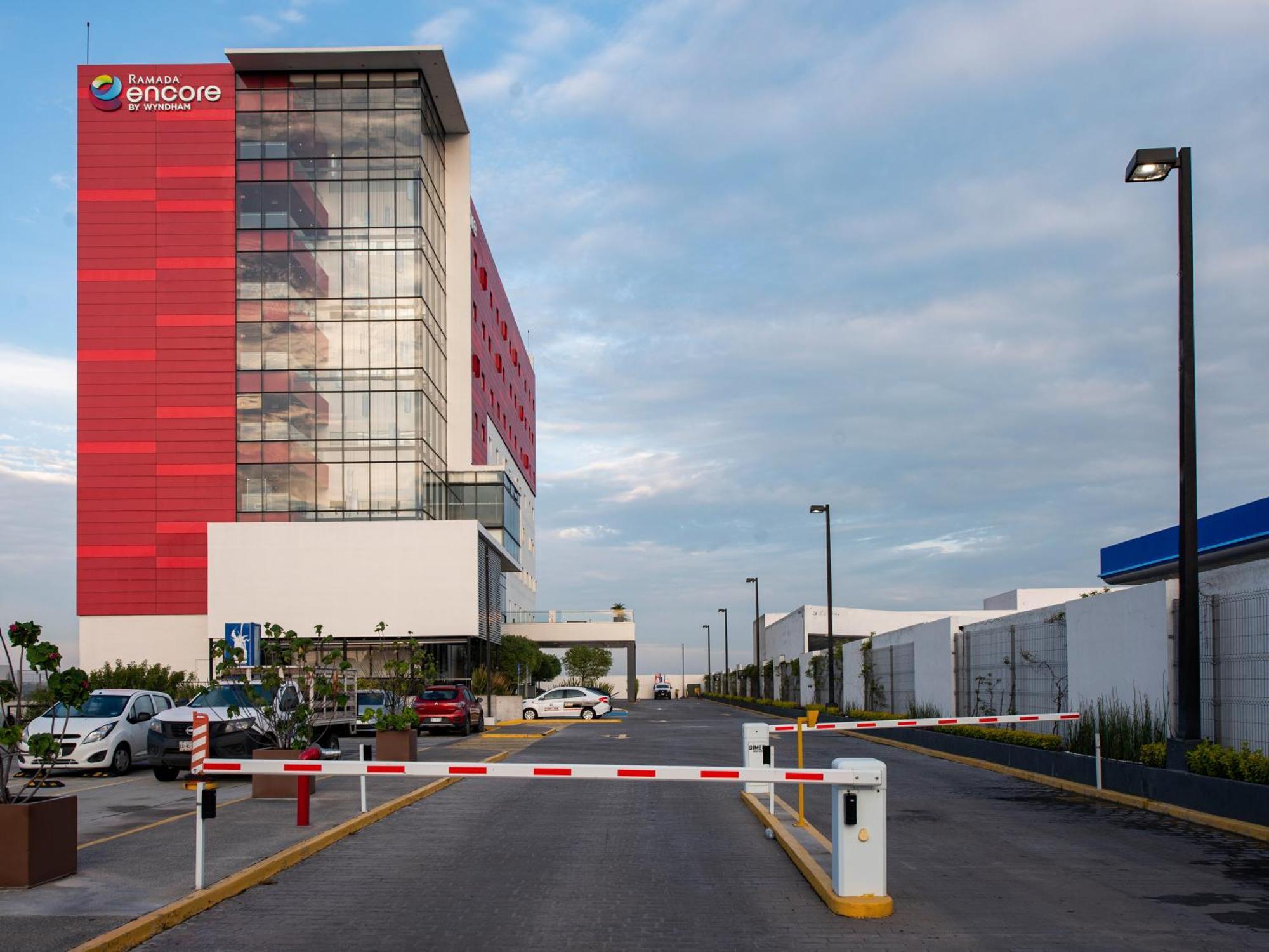 Ramada Encore By Wyndham Queretaro El Salitre Exterior foto