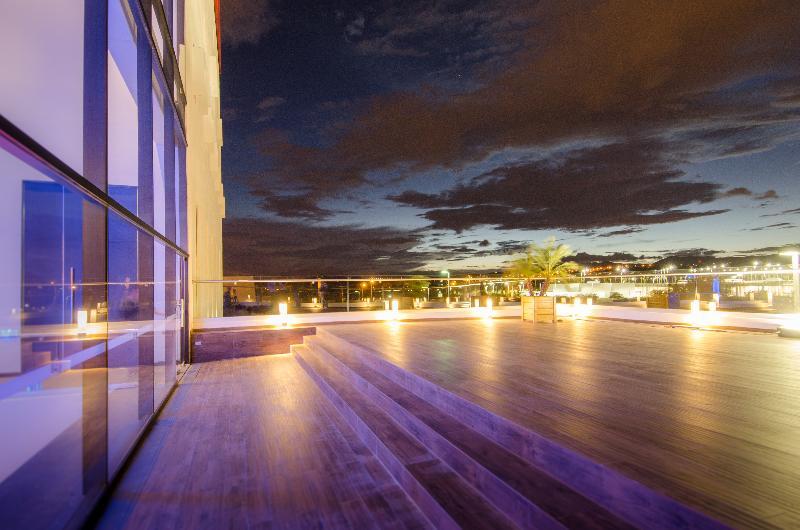 Ramada Encore By Wyndham Queretaro El Salitre Exterior foto